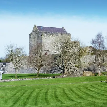 Village * Athenry